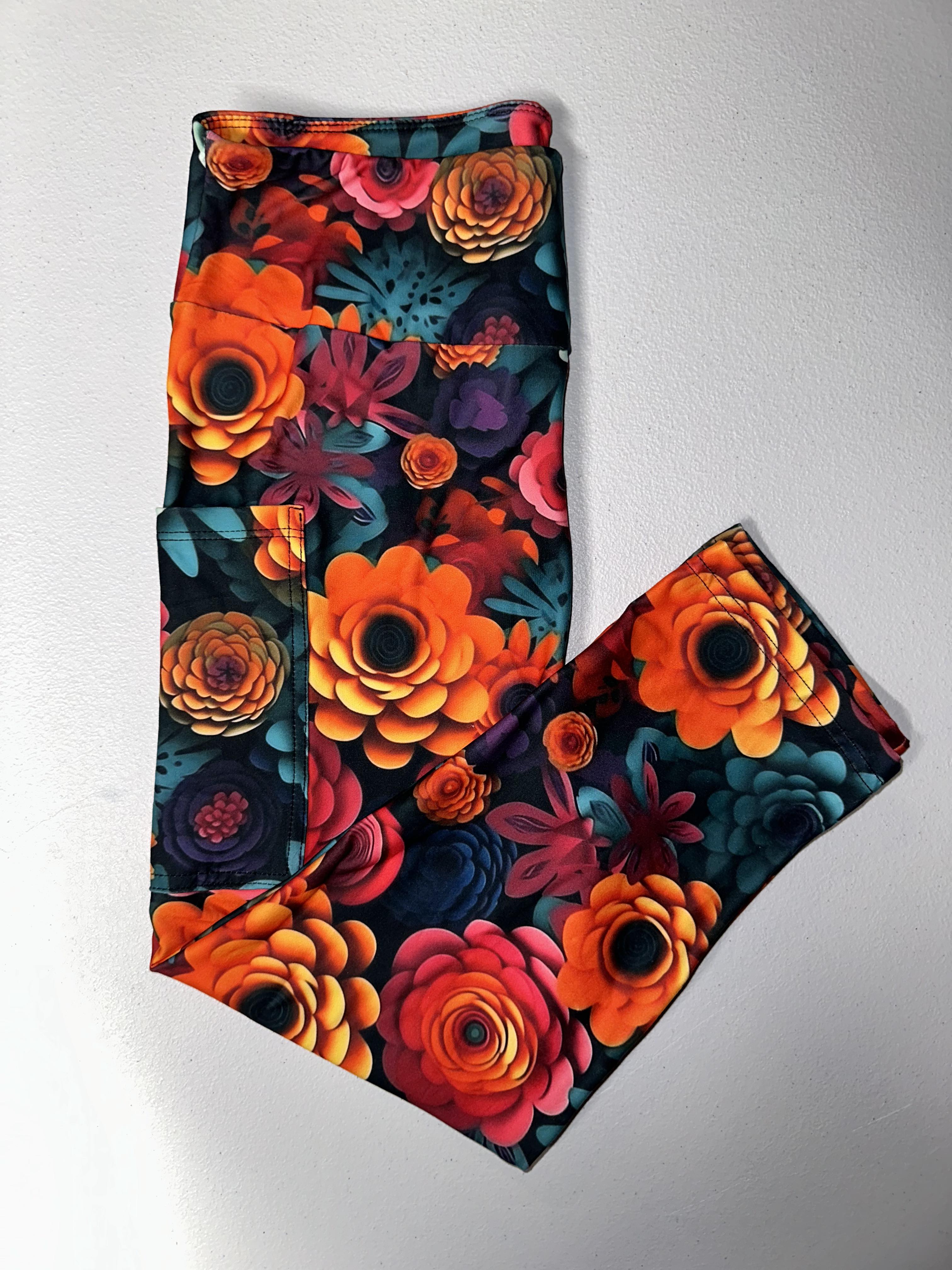 Dreamy Floral Capri w/ Pockets