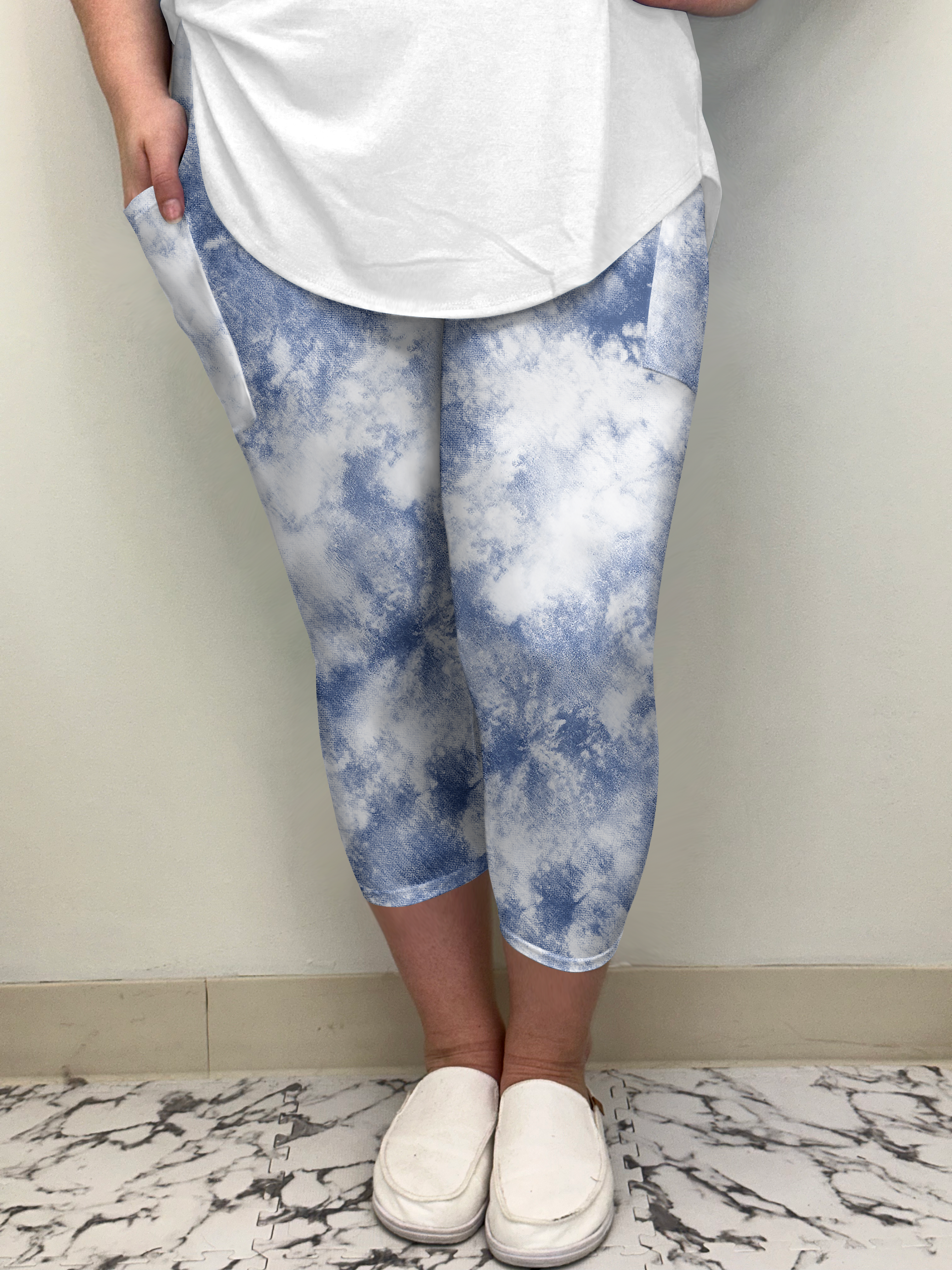 Dark Tie Dye Capri w/ Pockets