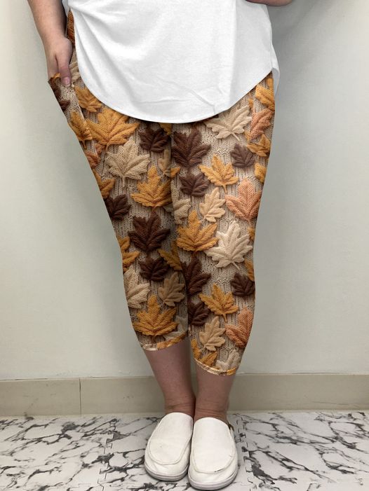 Knitted Leaves Capri/Leggings w/ Pockets image 1