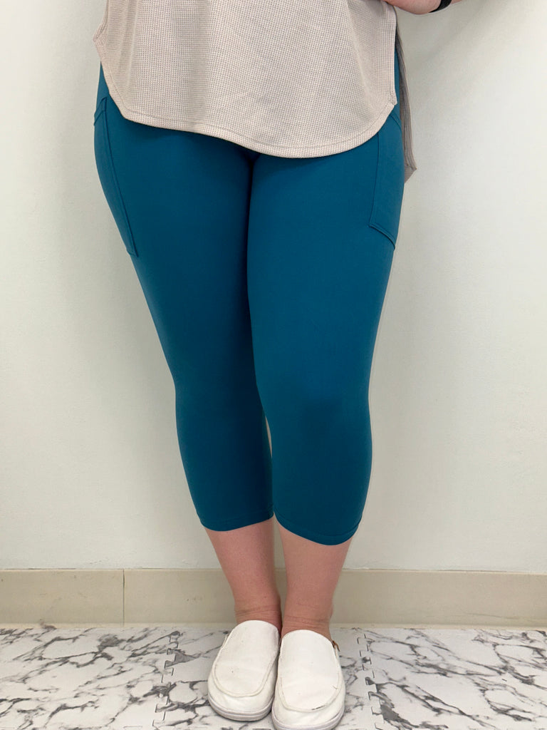 Turquoise Capri w/ Pockets image 2