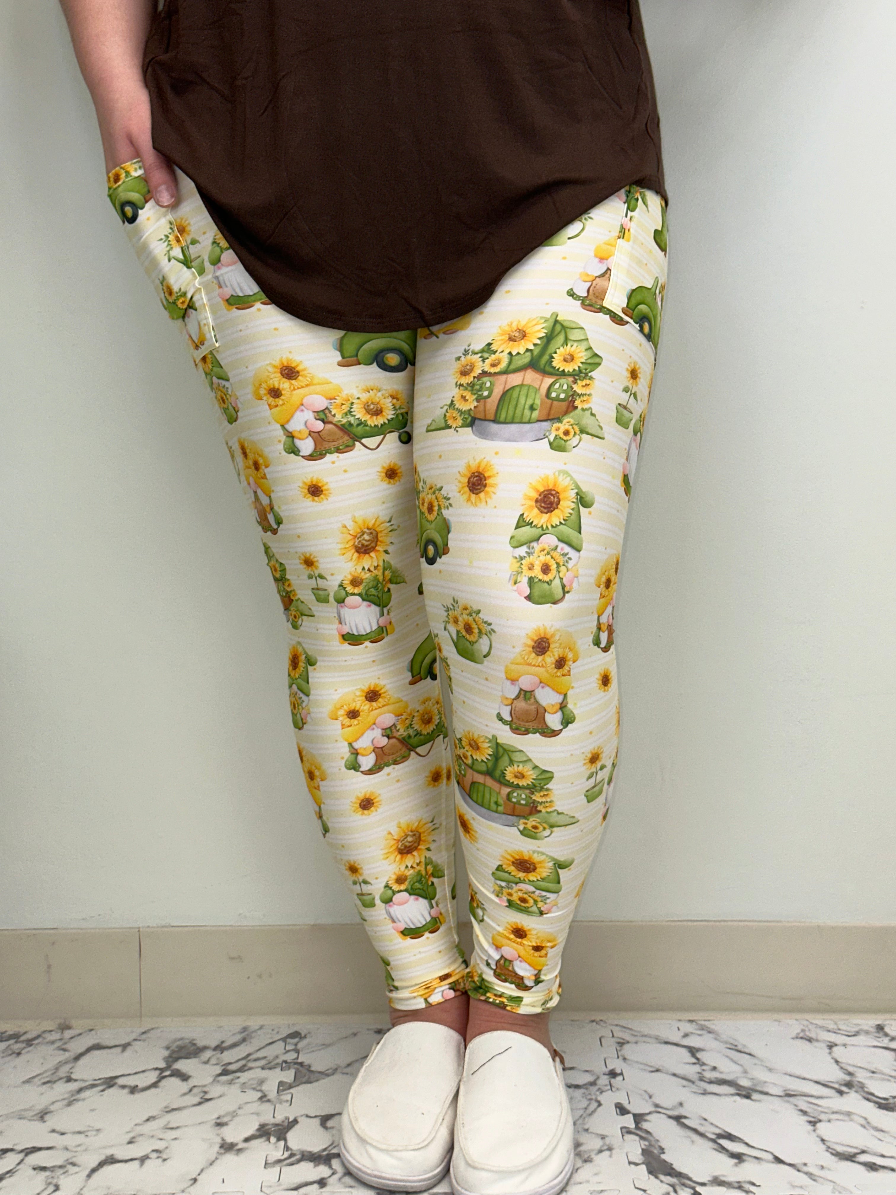 Spring Gnome Leggings w/ Pockets