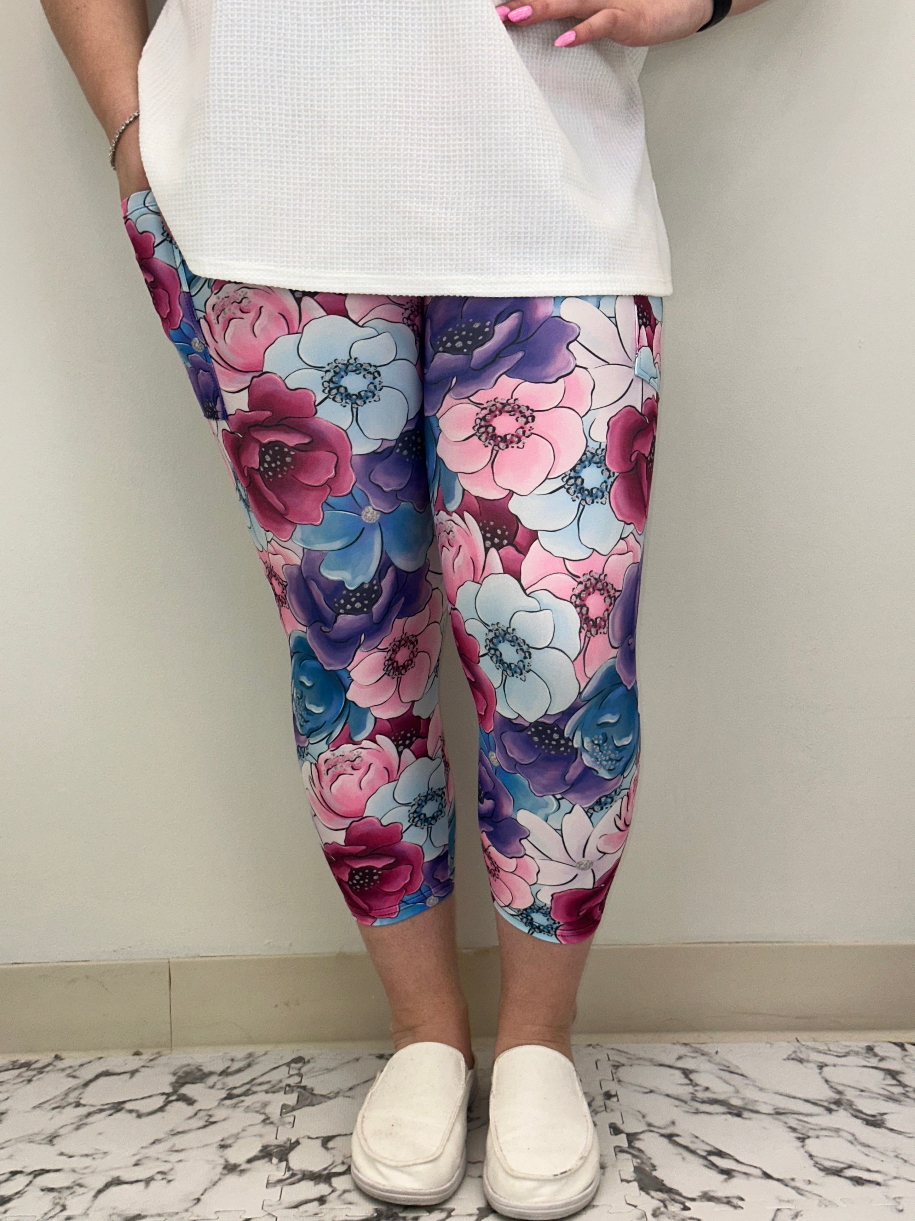 Magical Floral Capri w/ Pockets